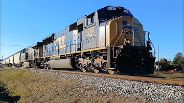 CSXT 4760 Leads CSX Train L702 At Pembroke NC Nearly Hitting Vehicle Trying To Beat Train 