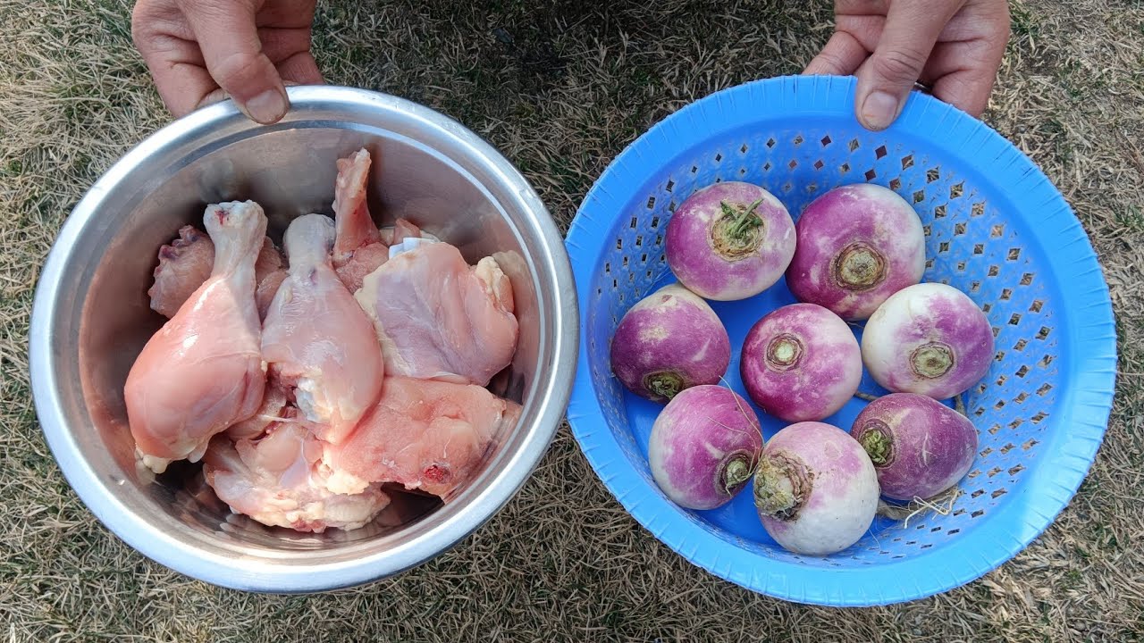 Kashmiri style gogje te kokur recipe (🐔 with turnip)👍
