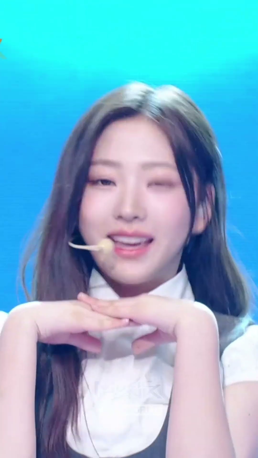 The Chase - Hearts2Hearts 하츠투하츠 #TheChase #Hearts2Hearts #하츠투하츠 #Shorts #MusicBank | KBS WORLD TV