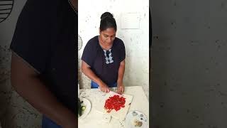 como hacer Bistec suave y Jugoso con tomates rojos