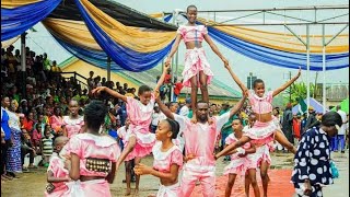 The acrobatic Egbelegbele dance of Oporoma! Share your thoughts about us