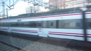 Renfe S-103 AVE llegando a Madrid Puerta de Atocha desde Barcelona