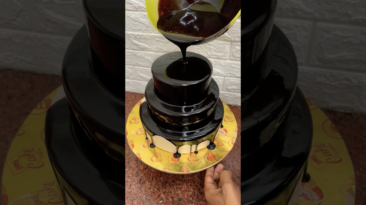 ￼ 3 tier chocolate cake decorating ideas 