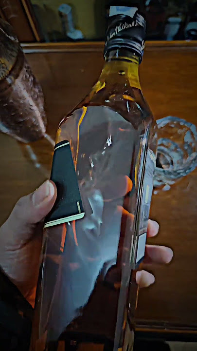 JOHNNIE WALKER | BLACK LABEL | BOTELLA DE WHISKY etiqueta negra de Johnnie Walker #whisky#shorts