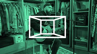 Llunr - The Closet Sessions (Live Music) | بدر - الخزانة
