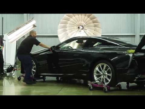 Mark Ronson presenting the new Lexus LC | AutoMotoTV