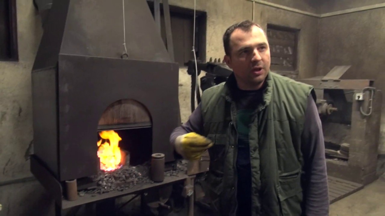 Zlatno klasje #111: Kovač iz Jakšića kuje motike i savjetuje kako ih naoštriti