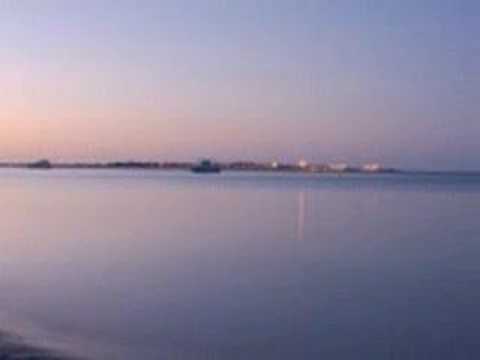 Moises Daniel When The Night Falls 