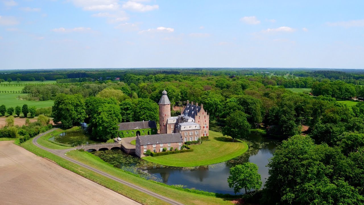 Aerial Kasteel Rechteren in Dalfsen