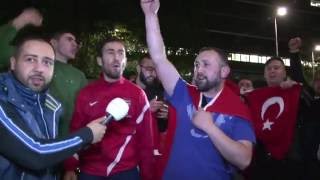 Salaheddine doet verslag van Turks protest na mislukte coup!