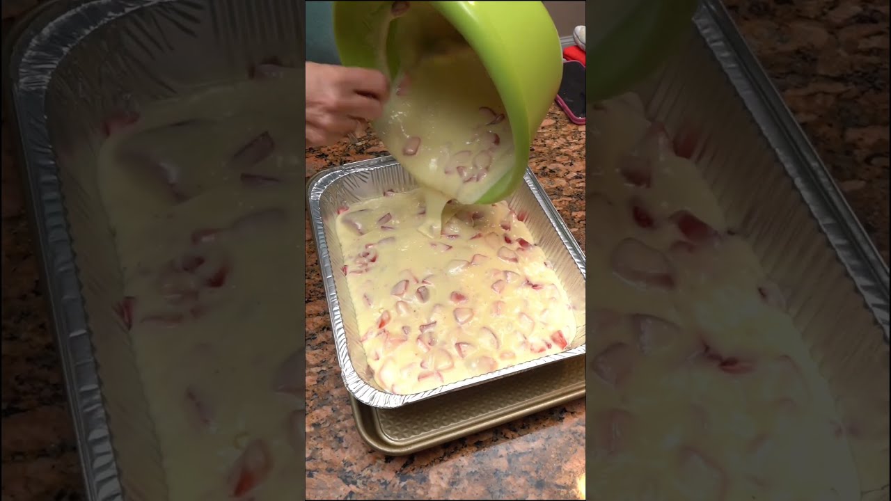 Strawberry Earthquake Cake 
