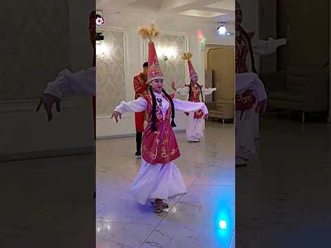#Shorts🇰🇿Казахский танец🇰🇿ресторан 'меруерт'🇰🇿(28.10.2023)#темиртау #ресторанмеруерт