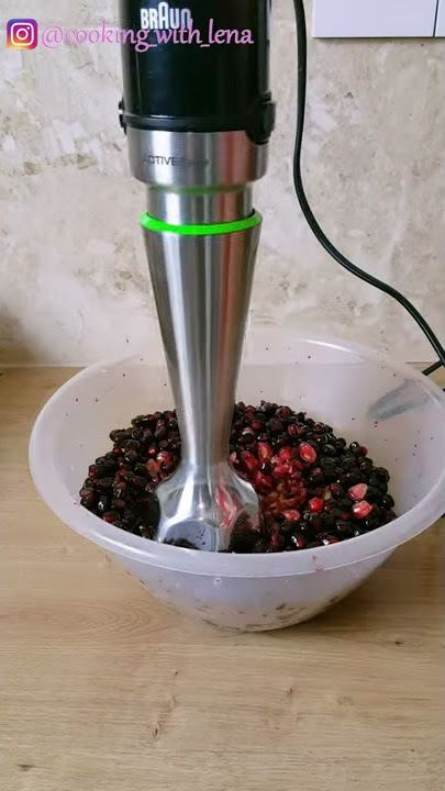 How to Make Pomegranate Juice with a Blender - Extreme Wellness Supply