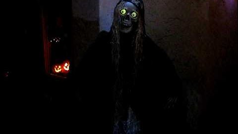 3 axis skull with 2 axis eyes. All original design. Name is Jeepers Creepers