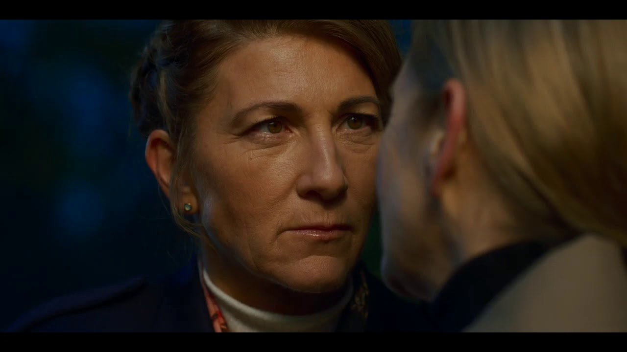 Смерть Фары Даулинг сага винкс, Розалинда убивает Фару Даулинг ...