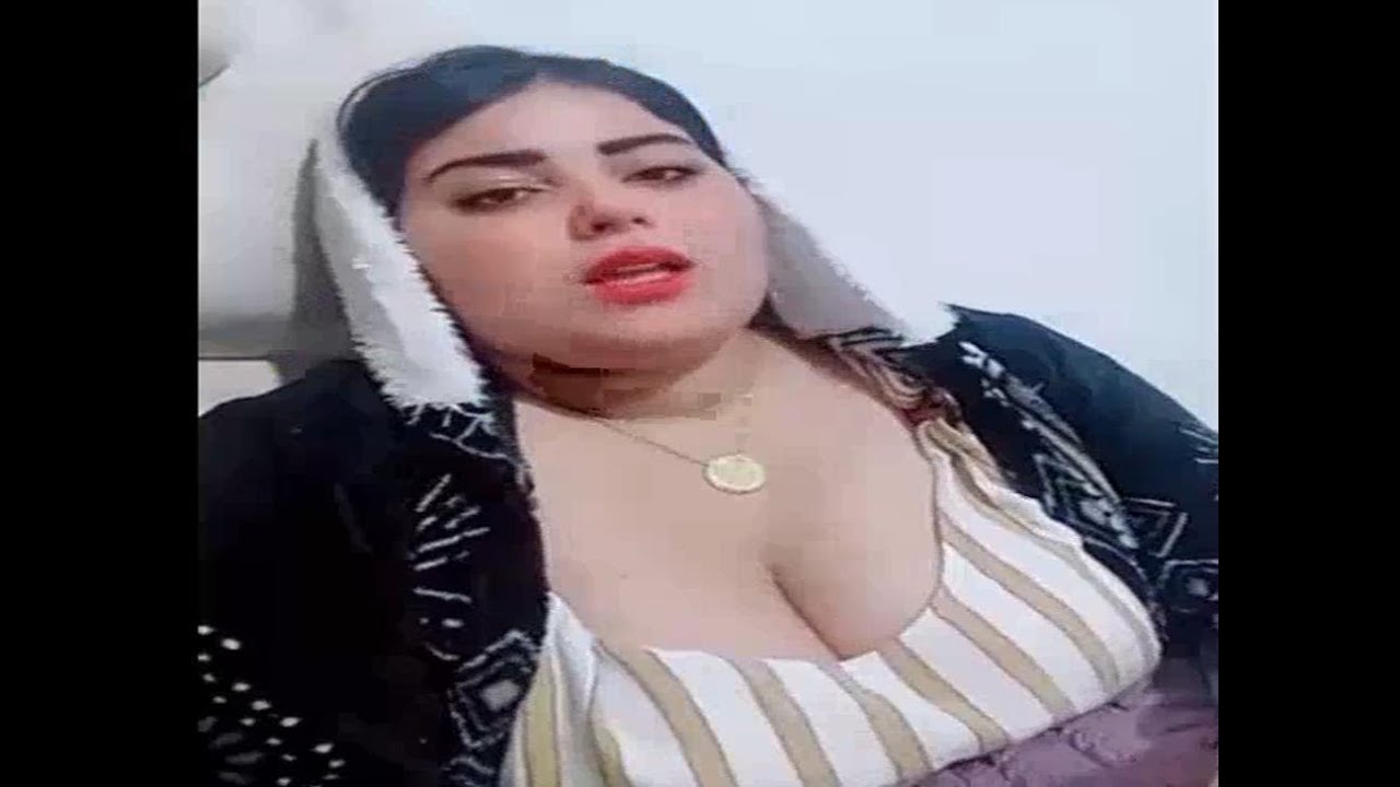 محجبة صدر ملبن | محجة قمورة بطقم مخطط