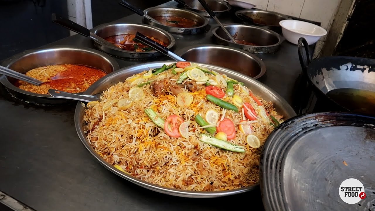 Street Food at Mall Road Murree & Nathia Gali | Beautiful Pakistan Food Travelogue | Street Food PK