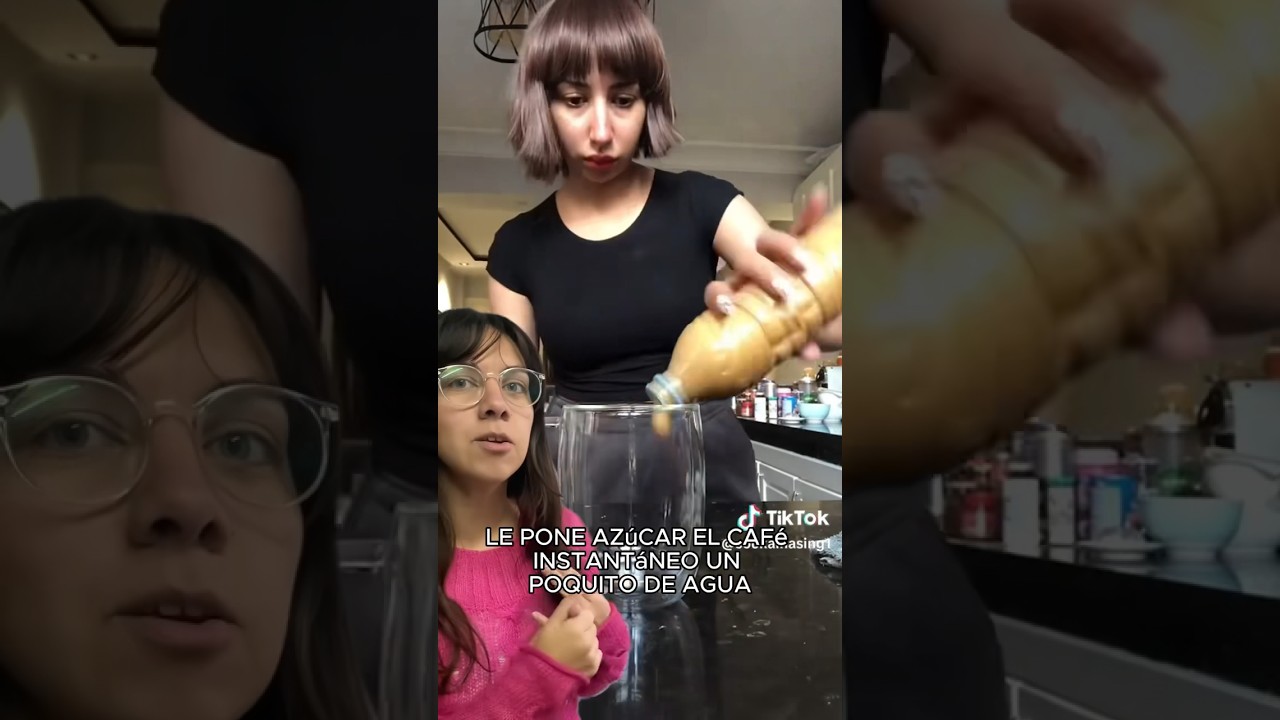 Hack para un Caf&eacute; espumoso con una botella de pl&aacute;stico! #caf&eacute; #cafefood #barista #bottlecoffe #hacks