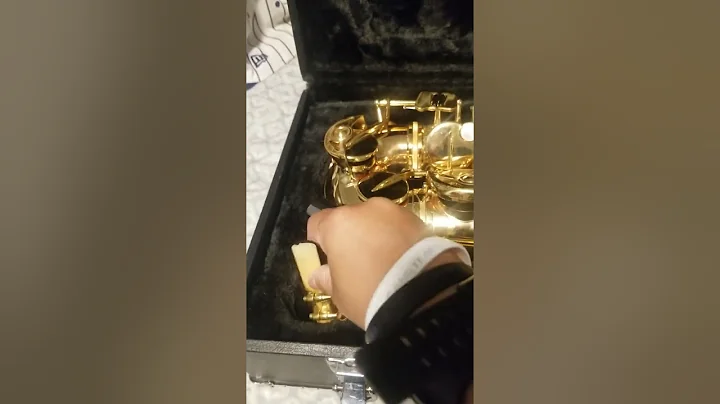 Professional lacquer Jupiter Alto Saxophone unboxing