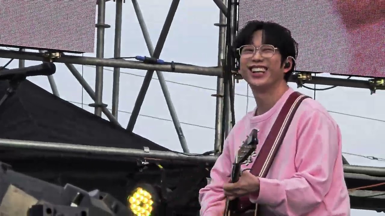 권정열 10CM 십센치 - 사첵+full (CHERRY BLOSSOM MUSIC FESTIVAL 체리블라썸 뮤직페스티벌 / 진해군항제 03/30/2025)