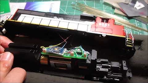 Genesis CN GP40-2L Sound Decoder Installation