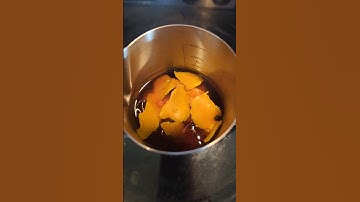 Making beeswax candles step by step