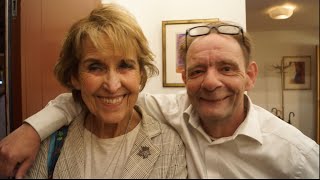 Download Lagu Robert van de Luitgaarden bids farewell to Yvonne Keuls || Royal Theatre 24/11/2025 MP3