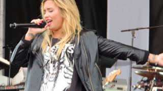 Something That We&#39;re Not - Demi Lovato (Live Microsoft 9/21/13)