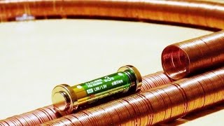 World's Simplest Electric Train 【Ver.2】 by AmazingScience 10,107,151 views 9 years ago 1 minute, 40 seconds