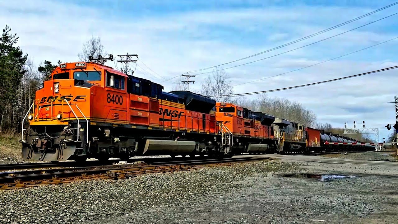 CSX K139 Empty Tanker Train With Two BNSF SD70ACe Engines At Attridge 