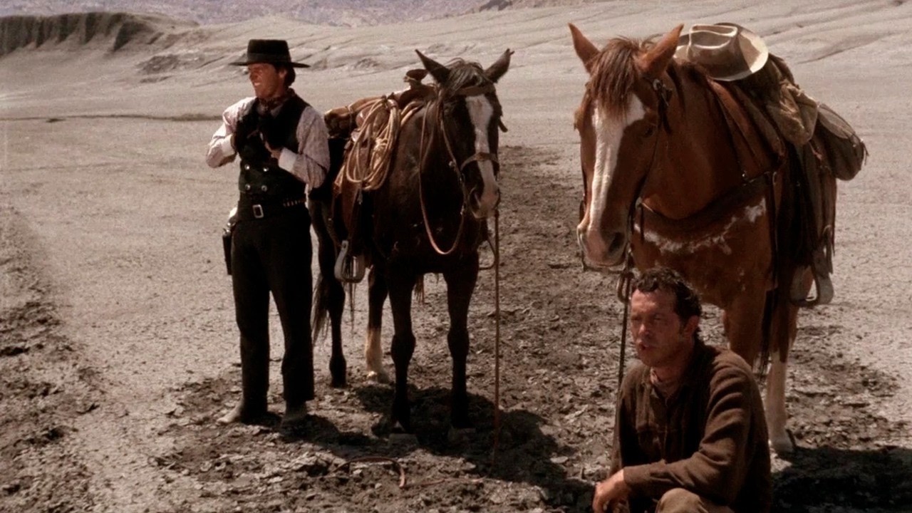 Его оставили умирать в пустыне, но он вернулся, чтобы отомстить | Боевик Вестерн фильм