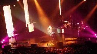 Download Lagu Panic! At The Disco - Ready To Go (Get Me Out Of My Mind) (Live) MP3