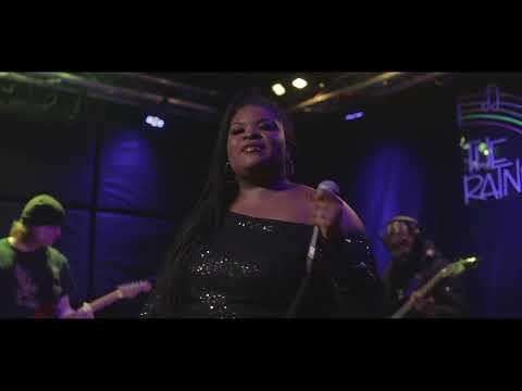 Jessie Simmons Live