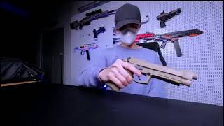 レーザー銃 ハンドガン風おもちゃ銃 レーザーガン M9A1モデルガン 重さ500 g