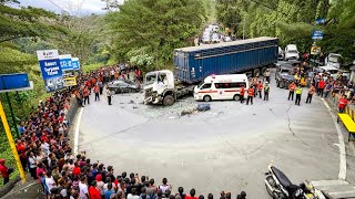 INNAILLAHI SITINJAU LAUIK BERDUKA !! Kembali Memakan Korban, Truk Mengalami Laka Beruntun Hari Ini
