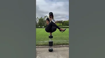 Ciara Does The Nicki Minaj Pose Challenge 