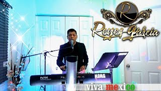 Video thumbnail of "Reyes Garcia Tecladista de Chicago tocando corridos para pistear 100% Mexicanos Tel: 773-603-7067"