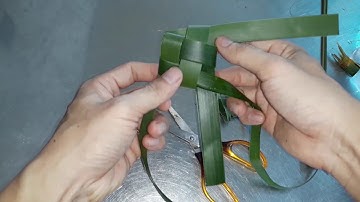 Palm Leaf Fish- How To Make a Fish from Coconut Leaf- Cách đơn giản làm con cá từ lá dừa