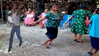 Cj Bailando Con Señoras Latín Pa Los Latinos