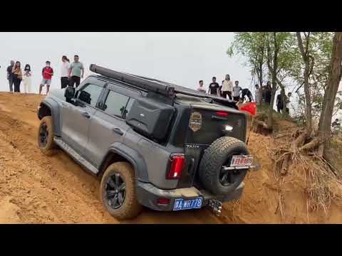 Tank 300, BJ40 vs Pajero and all the great gods off-road