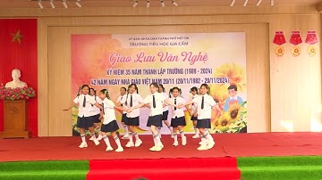 Liên khúc : Em yêu trường em - Tháng năm học trò