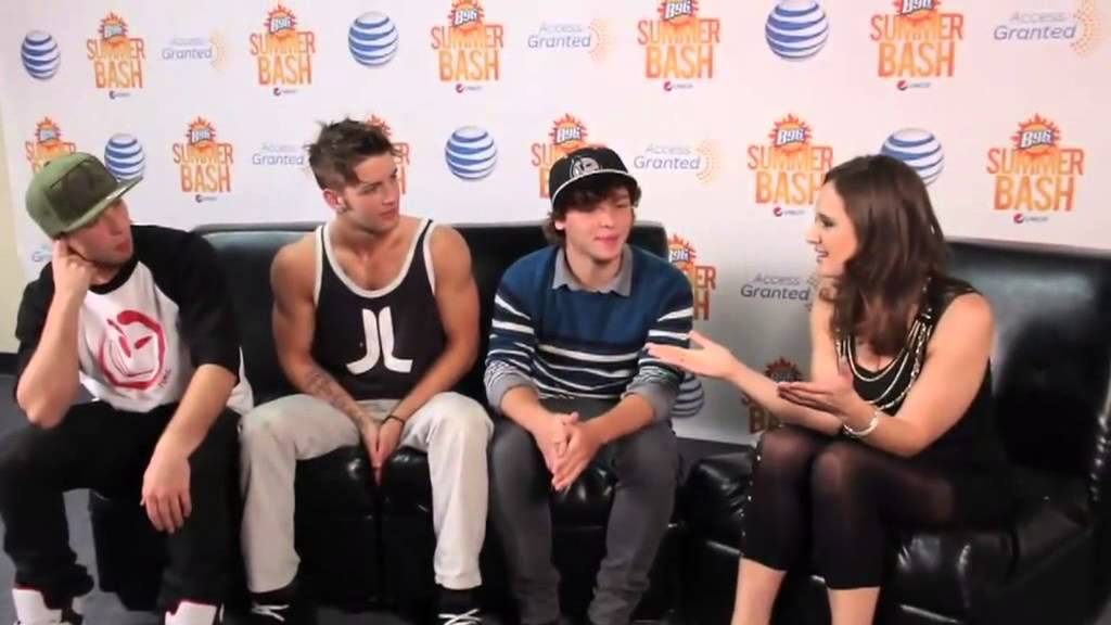Emblem3 interview at B96 Summer Bash - YouTube