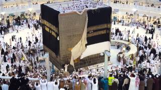 Changing of the Kiswa Kaaba 2015