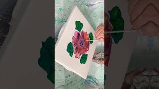 This is how to create flowers in fluid art! #acrylicpouring #bloomtechnique