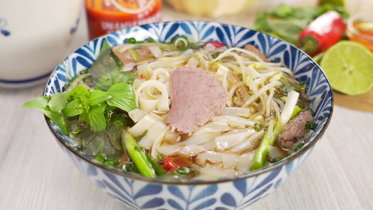 Pho bo - Vietnamese beef and noodle soup. Recipe by Always Yummy!