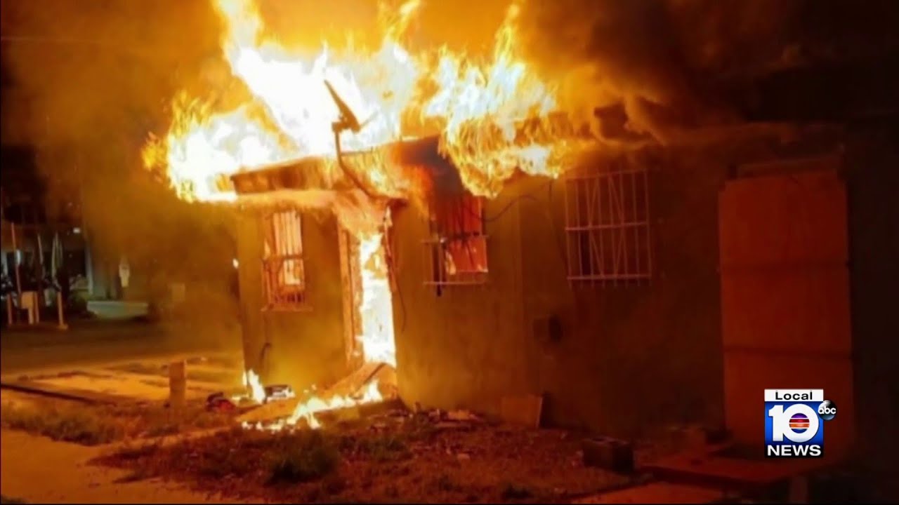 Fire erupts inside residential building in Miami - YouTube