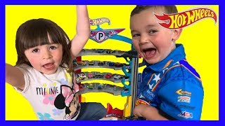 hot wheels ultimate garage playset with attack shark spiral ramp