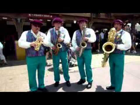disney-world-saxophone-quartet