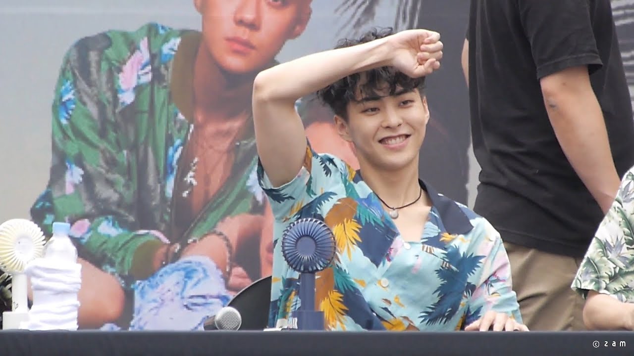 170813 엑소 EXO 팬사인회 - 사인회 마무리 (신촌 연세로) 직캠 fancam by zam