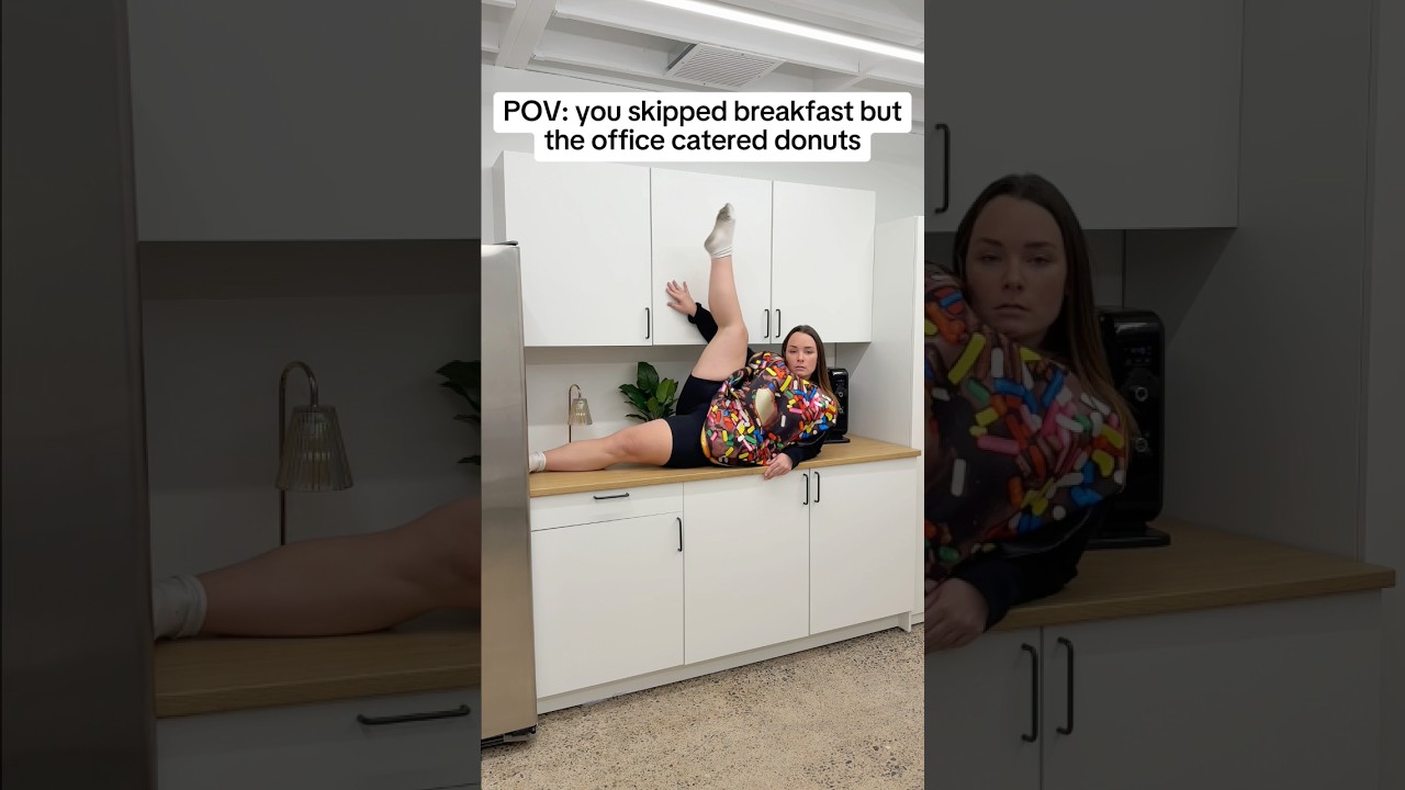 This donut got some moves 🕺